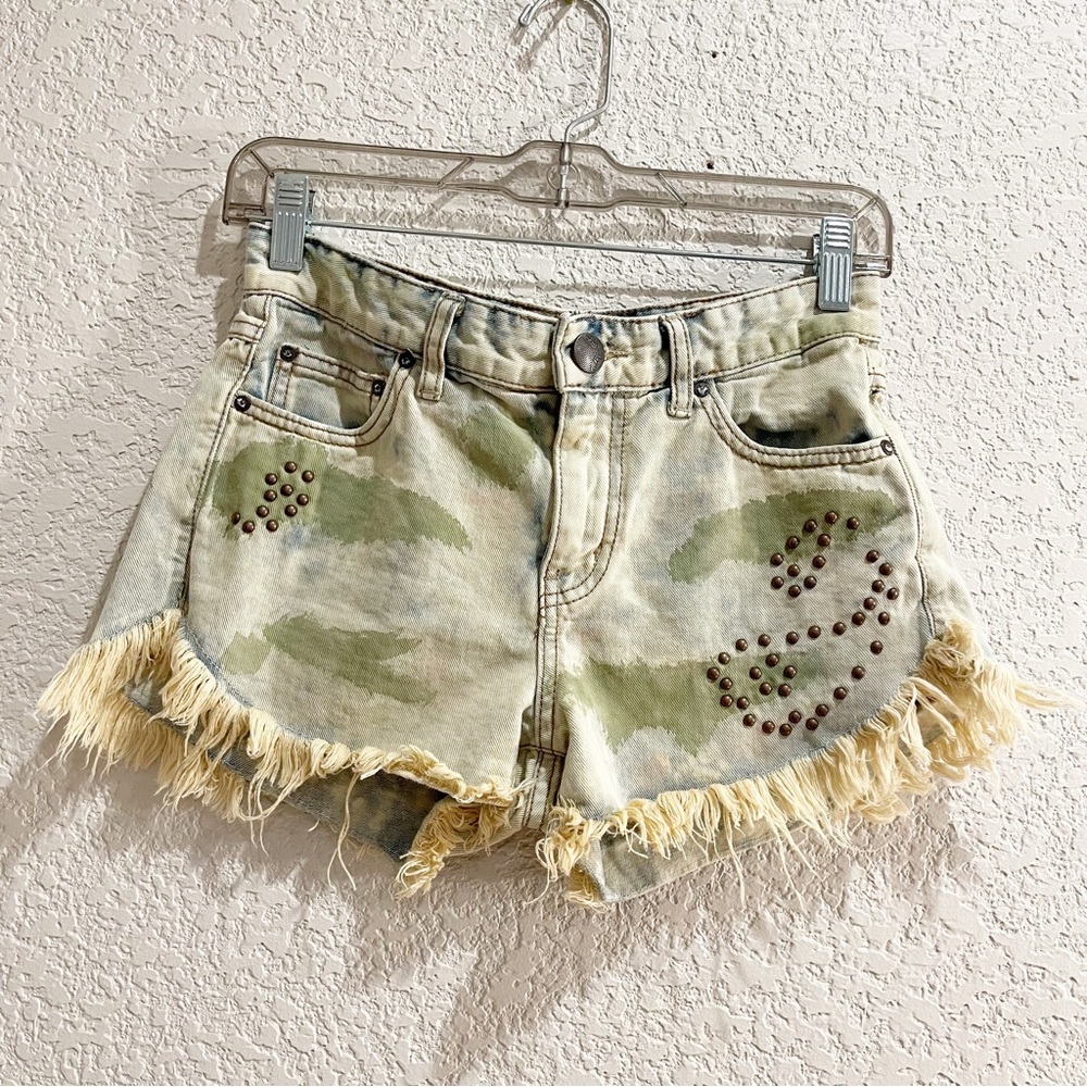 Free People Denim “Castro Was” Fringed Camo Shorts | Size 25